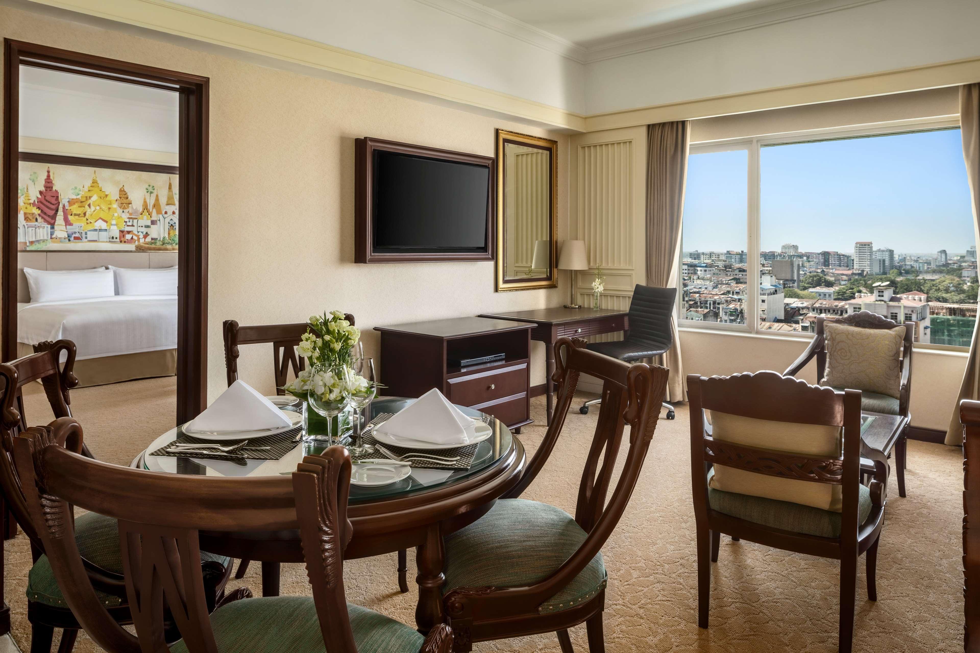 Sule Shangri-La, Yangon Exterior foto